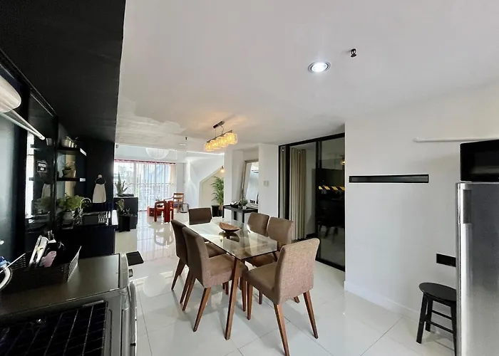 Soho-style Loft - Center With 4br, Wifi And Gameroom Appartamento *
