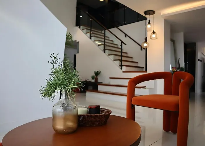 Soho-style Loft - Center With 4br, Wifi And Gameroom * Cebu