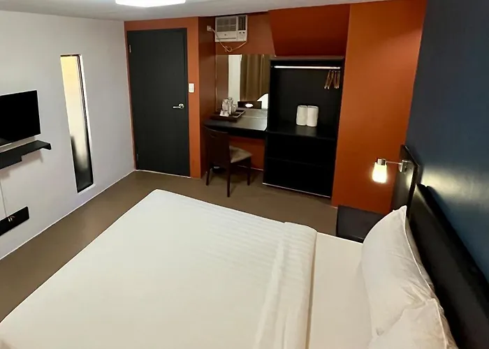 Appartamento Soho-style Loft - Center With 4br, Wifi And Gameroom Cebu