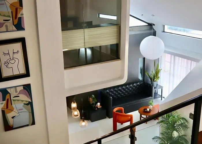 Soho-style Loft - Center With 4br, Wifi And Gameroom *