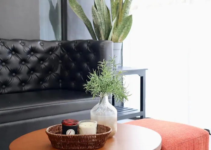 Appartamento Soho-style Loft - Center With 4br, Wifi And Gameroom