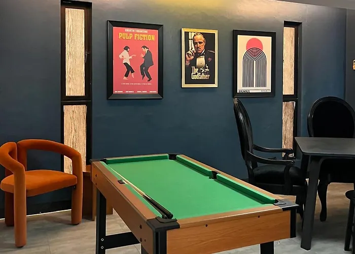 Appartamento Soho-style Loft - Center With 4br, Wifi And Gameroom