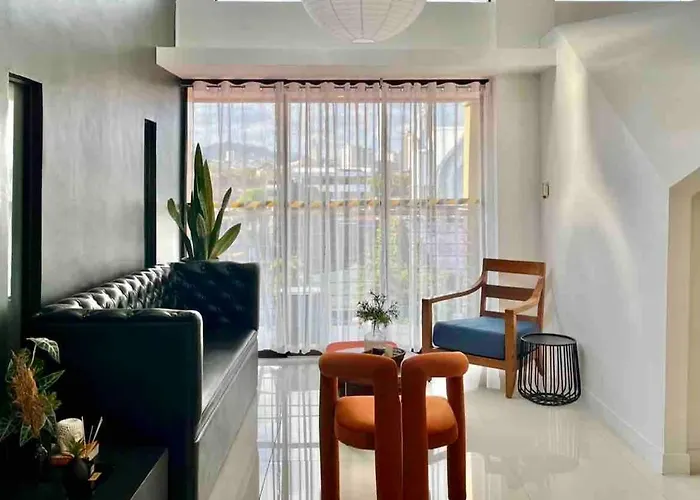 Soho-style Loft - Center With 4br, Wifi And Gameroom Appartamento *